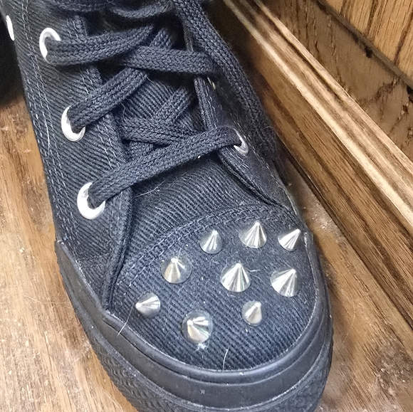 Converse Chuck 70 De Luxe Heel Hi Studded Boot - Picture 2 of 4